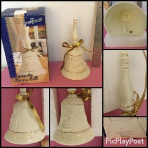 ⏰⏰LAST CHANCE⏰⏰ 
Home trends white Jade Porcelain dinner bell